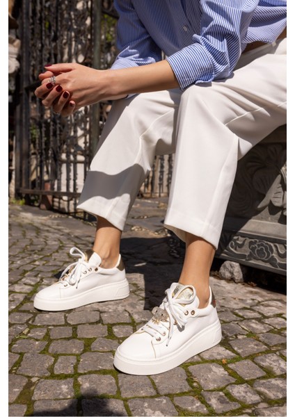 Julio Kadın Siyah Bagcık Taş Detay Sneaker fiyatları