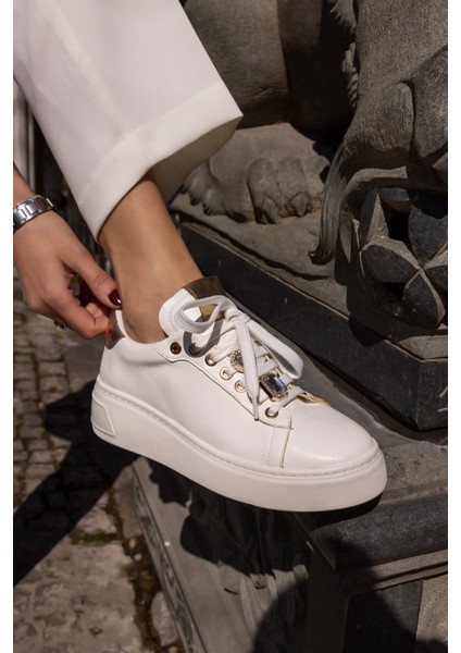 Julio Kadın Siyah Bagcık Taş Detay Sneaker modelleri