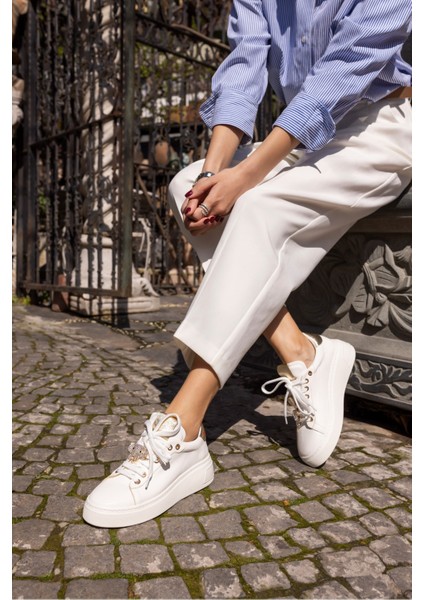 Julio Kadın Siyah Bagcık Taş Detay Sneaker fırsatları