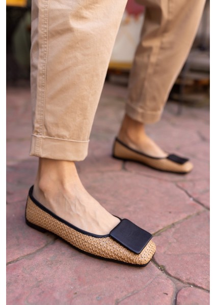 Slash Kadin Siyah Hasır Garnili Deri Babet