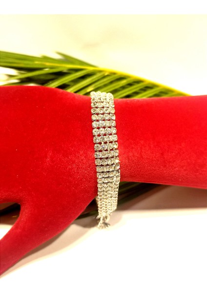 Gümüş Renk Gösterişli Figürlü Parlak Bileklik fiyatları