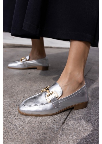 Odesa Kadin Gumus Gercek Deri Ithal Toka Loafer Ayakkabi fiyatları