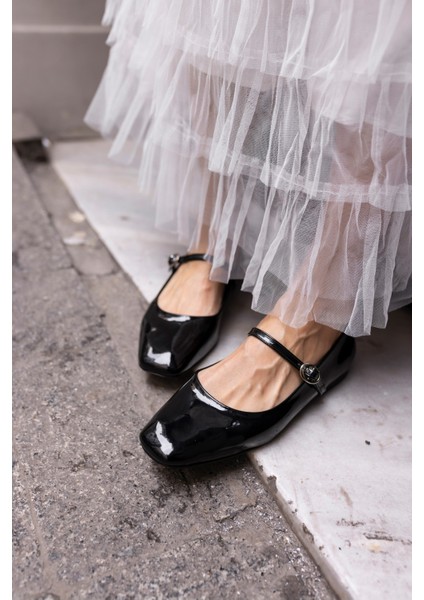 Levi Kadın Bordo Rugan Babet