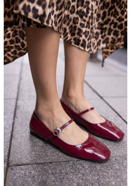 Levi Kadın Bordo Rugan Babet modelleri