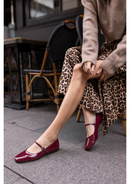 Levi Kadın Bordo Rugan Babet indirimleri