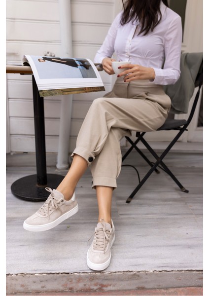 Seventy Kadın Bej Gercek Deri Suet Bagcıklı Sneaker fırsatları