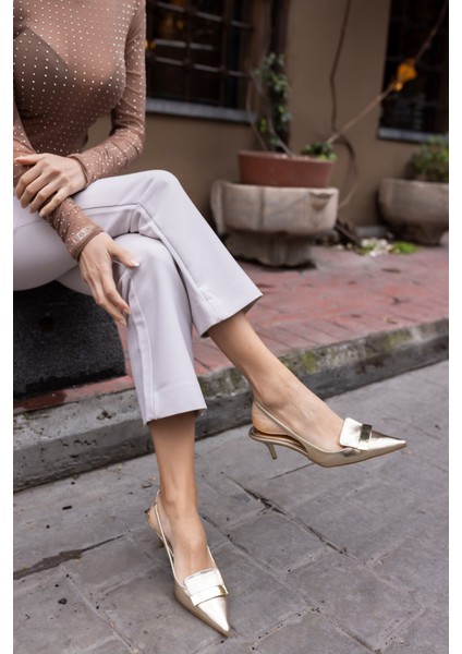 Conroy Kadin Gumus Topuklu Ayakkabi fırsatları