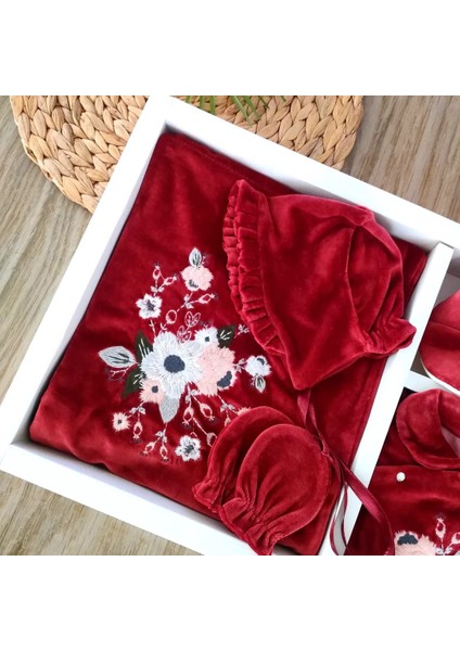 Kız Bebek %100 Pamuk Bordo Kadife Kumaş Işlemeli 6'lı Hastane Çıkışı Zıbın Takımı 0-3 Aylık BBK5903