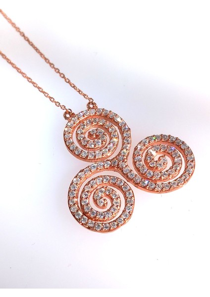 925 Ayar Gümüş Triskele Üçlü Sarmal Gold Işıltılı Tasarım Kadın Kolye Doğum Günü Hediye modelleri