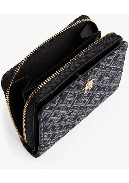 Th Icon Orta Boy Kapaklı Fermuarlı Jakarlı Kadın Siyah Cüzdan AW0AW17957BDS fiyatları