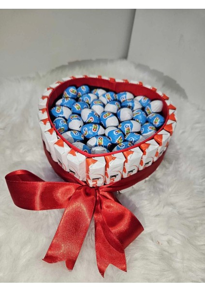 Kalpli Kinder Çikolata Sepeti modelleri
