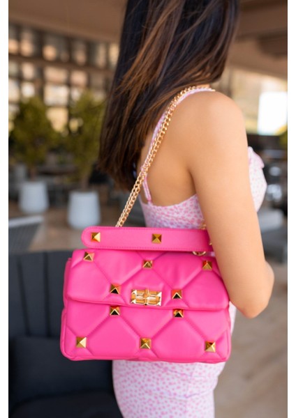 Afrodit Kadin Fusya Kapakli Piramit Detay Omuz Çanta modelleri