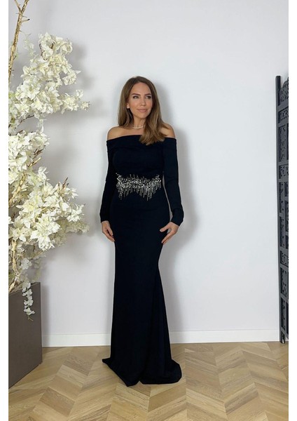 G1608 Madonna Yaka Inci ve Taş Detaylı Abiye Elbise Siyah fiyatları
