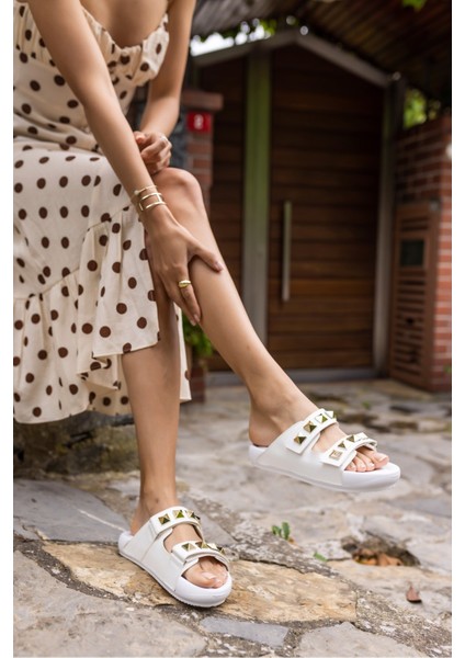 Zaha Kadın Beyaz Piramit Detay Plaj-Gunluk Eva Terlık fiyatları