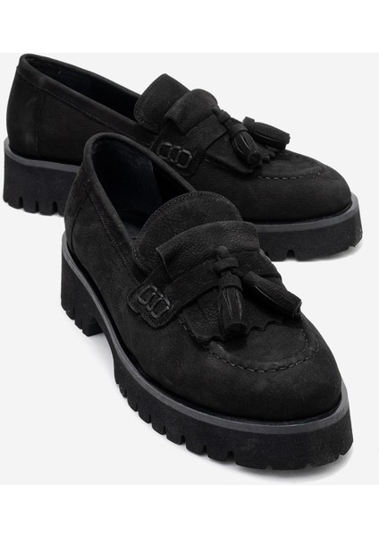 Poen Siyah Nubuk Hakiki Deri Püsküllü Kadın Loafer Ayakkabı