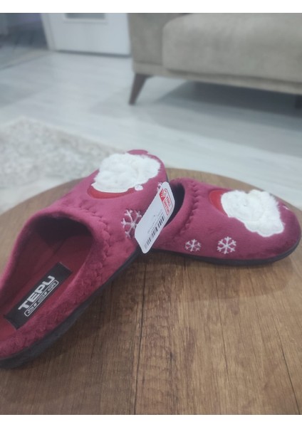 Tepu Noel Temalı Ev Terliği – Yumuşak Peluş Santa Desenli fiyatları