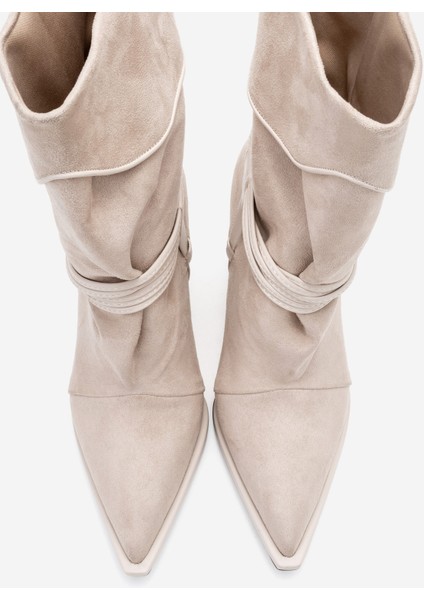 Myra Bej Süet Biyeli Tokalı Kadın Topuklu Bot fiyatları