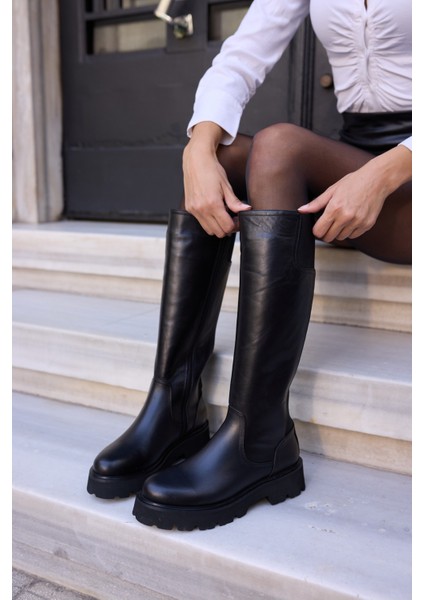 Dalila Kadın Siyah Gercek Deri Arka Lastık Fermuar Detay Xl Eva Taban Çizme