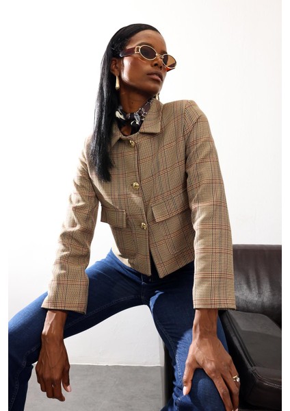 Kahverengi Kazayağı Desenli Kısa Ceket 03007