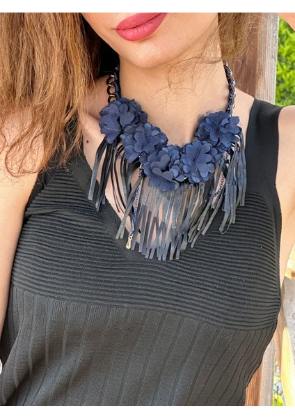 Kabartma Çiçekli Deri Püsküllü Kadın Kolye 20 cm fiyatları