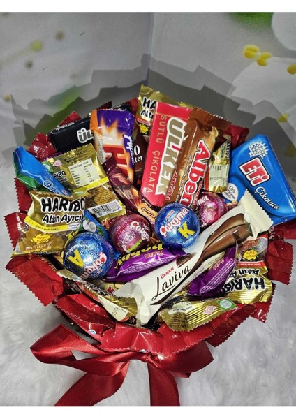 Çikolata ve Şekerleme Dolu Lezzet Kutusu – Özel Hediye