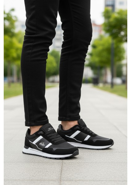 Siyah-Beyaz Bağcıklı Erkek Spor Ayakkabı Optica M