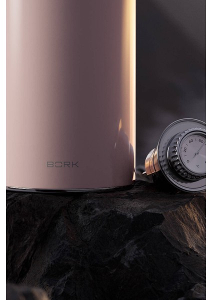 Tumbler HT816 Wt Paslanmaz Çelik Termos 1.6l Termometreli ve Manyetik Kapaklı fiyatları