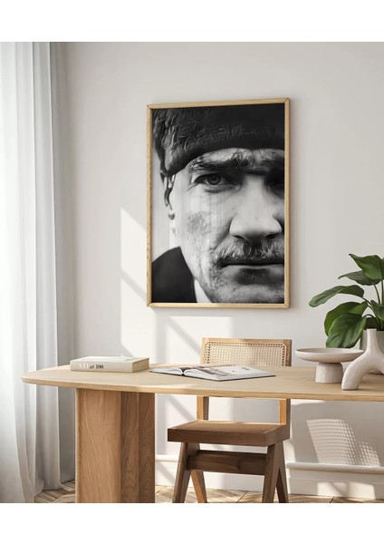 Çerçevesiz Poster Liderin Gözleri indirimleri