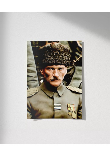 Çerçevesiz Poster Cephedeki Lider