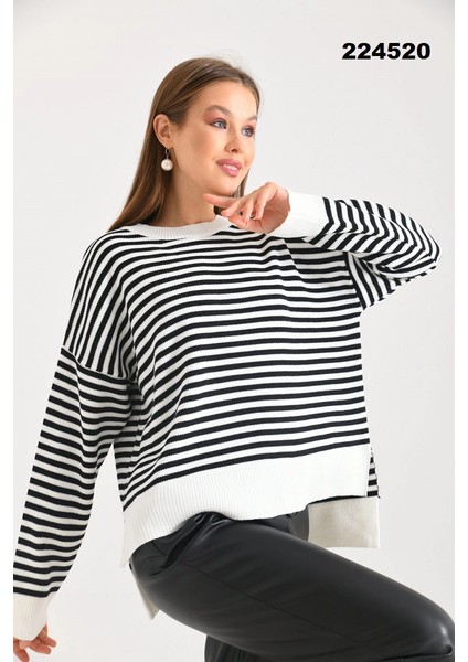 Kadın Kazak Çizgili Yuvarlak Yaka Kazak Siyah - 224520