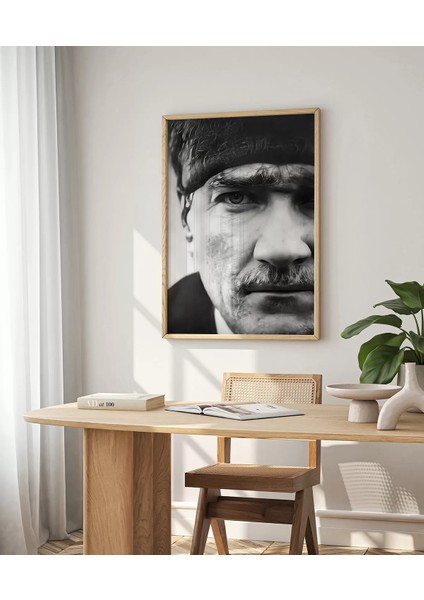 Çerçevesiz Poster Liderin Gözleri indirimleri