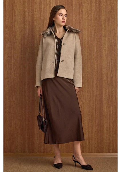 Yakası Çıkabilen Kürklü Kısa Kaban Taş 3158 fırsatları