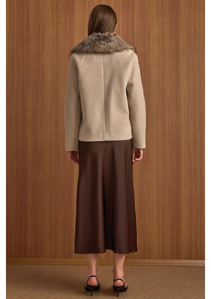 Yakası Çıkabilen Kürklü Kısa Kaban Taş 3158