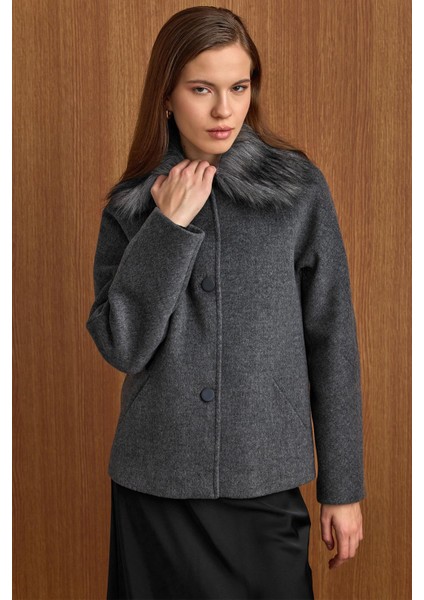 Yakası Çıkabilen Kürklü Kısa Kaban Koyu Gri 3158