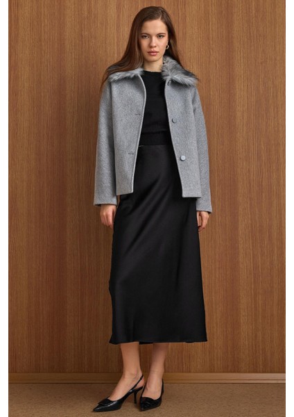 Yakası Çıkabilen Kürklü Kısa Kaban Açık Gri 3158