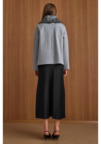 Yakası Çıkabilen Kürklü Kısa Kaban Açık Gri 3158