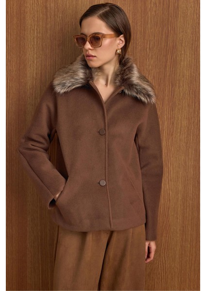 Yakası Çıkabilen Kürklü Kısa Kaban A.kahve 3158 modelleri