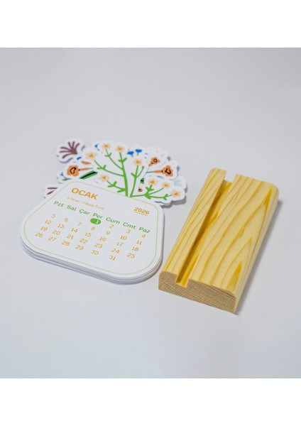 Minimal Çiçek Tasarımı 2026 Yılı Masaüstü Takvim, Ahşap Standlı Mini Takvim, 9X11 cm fiyatları