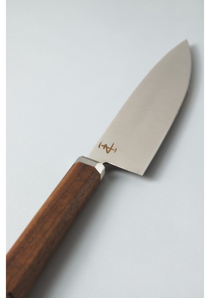 Pinnacle Serisi, Şef Bıçağı 17 Cm, Amerikan Ceviz Sap, N690 Çelik modelleri