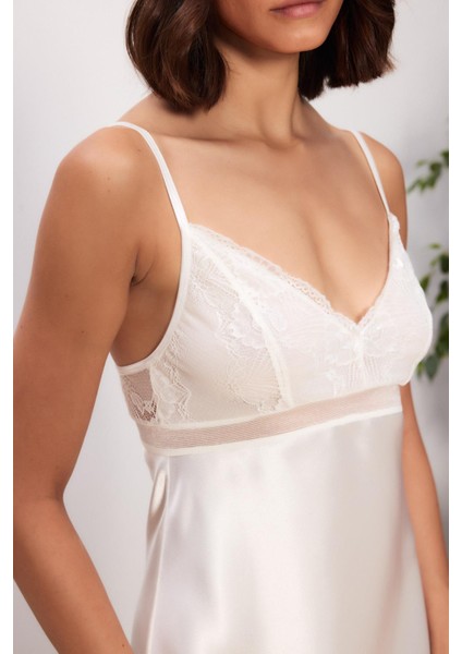Saten Dantelli Kadın Gecelik ve Sabahlık Takımı - 4510 Ekru