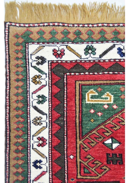 Yünden El Dokuma Kars Halısı 146X197 cm (2.88 M²) fırsatları