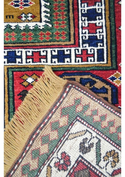 Yünden El Dokuma Kars Halısı 146X197 cm (2.88 M²) indirimleri