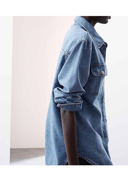 Kadın Çift Cep Kapaklı Düğmeli Lyocell Denim Relaxed Premium Kalite Orta Mavi Jean Gömlek fiyatları