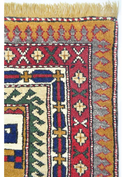 Yünden El Dokuma Kars Halısı 126X182 cm (2.29 M²) fırsatları