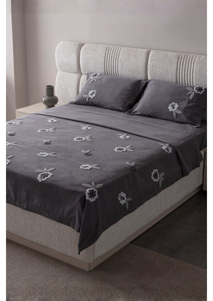 Lalezar Çift Kişilik Yatak Örtüsü Seti – Şönil Kumaş, Lale Desenli, Punch Nakışlı, 240X260 Cm, Modern Çiçek Tasarımı