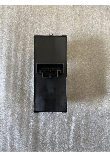 Volkswagen Passat B8 - Golf 7 Sol Ön Cam Düğmesi 5G0959857 fırsatları