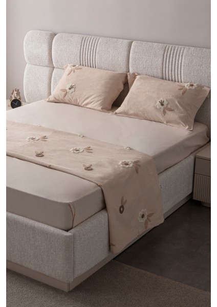 Lalezar Çift Kişilik Yatak Örtüsü Seti – Şönil Kumaş, Lale Desenli, Punch Nakışlı, 240X260 Cm, Modern Çiçek Tasarımı fırsatları