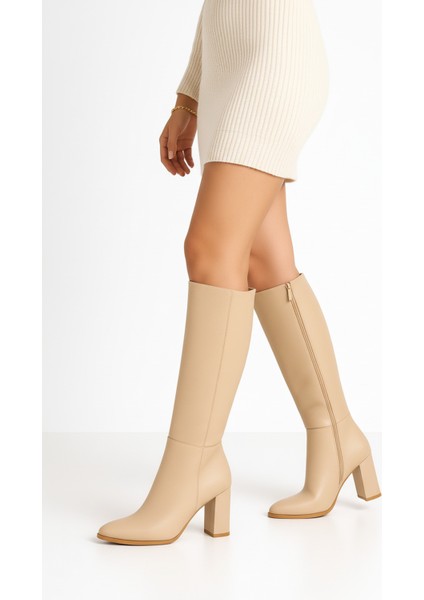 Kadın Krem Topuklu Nude Deri Görünümlü Fermuarlı Uzun Çizme