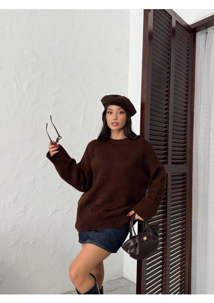 Kadın Yumuşak Dokulu Bisiklet Yaka Oversize Basic Triko Kazak indirimleri