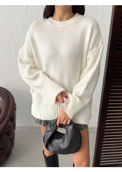 Kadın Yumuşak Dokulu Bisiklet Yaka Oversize Basic Triko Kazak fiyatları